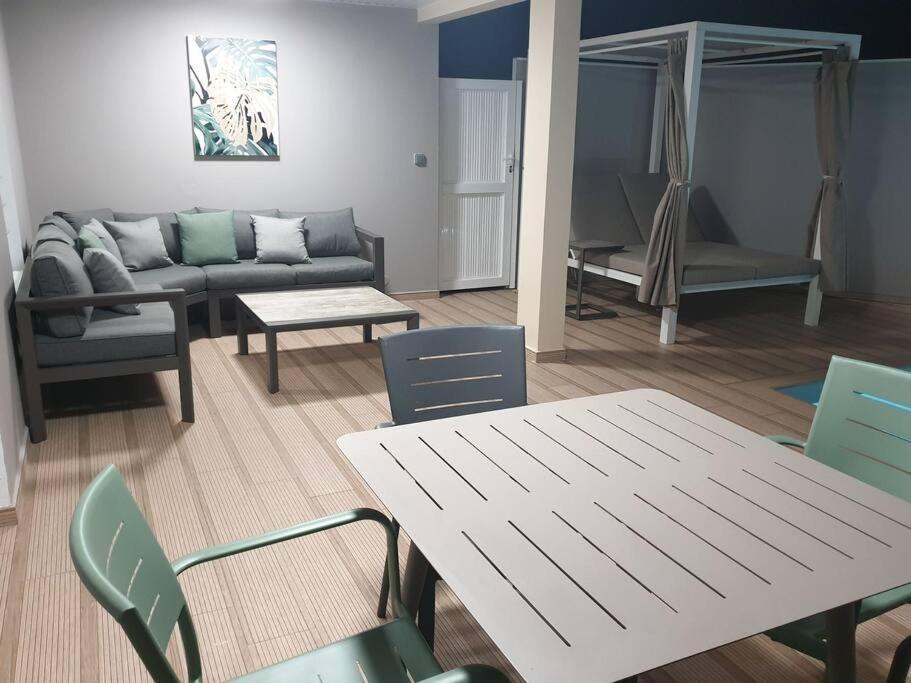 Villa MARS ET VENUS LOCATION - piscine privée et chauffée Sainte-Marie Exterior foto